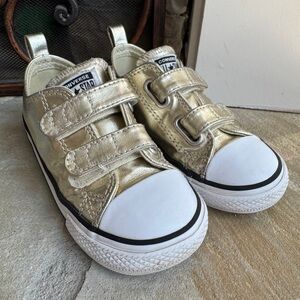 Converse Toddler Girls Chuck Taylor Metallic Gold Velcro Sneaker Shoes - 9C